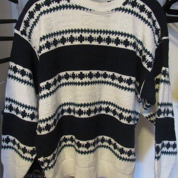Vintage Club International by Tip Top Crew Neck Sweater Size M - Picture 1 of 6